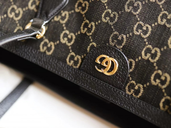 G*u*i ophidia medium tote with web