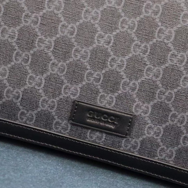 g*u*i gg S*p*e diaper bag