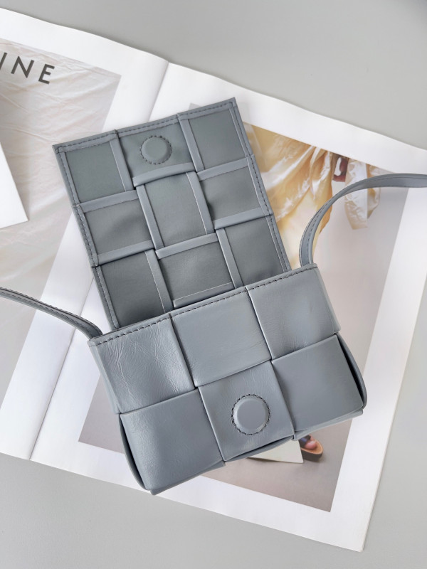 bo*te*ga Ve*ne*ta candy mini cassette-12*8*4cm