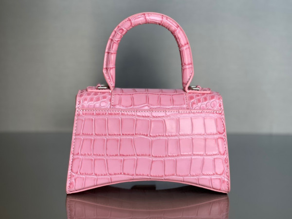 Ba*len*cia*ga hourglass