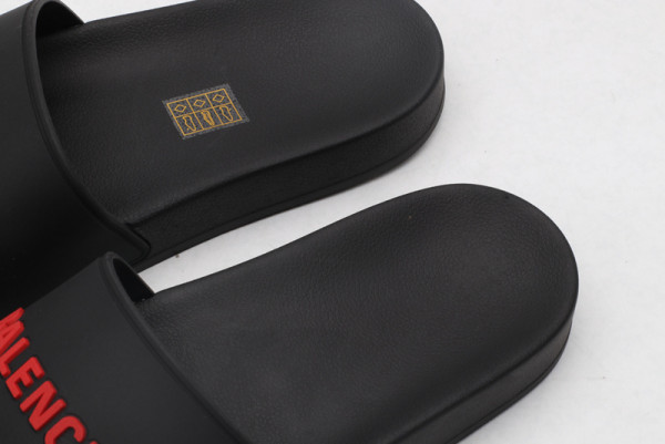 Ba*len*cia*ga pool slide sandal