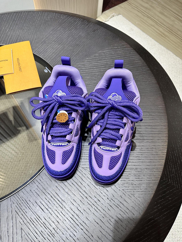 l0*is V*t0n trainer sneaker