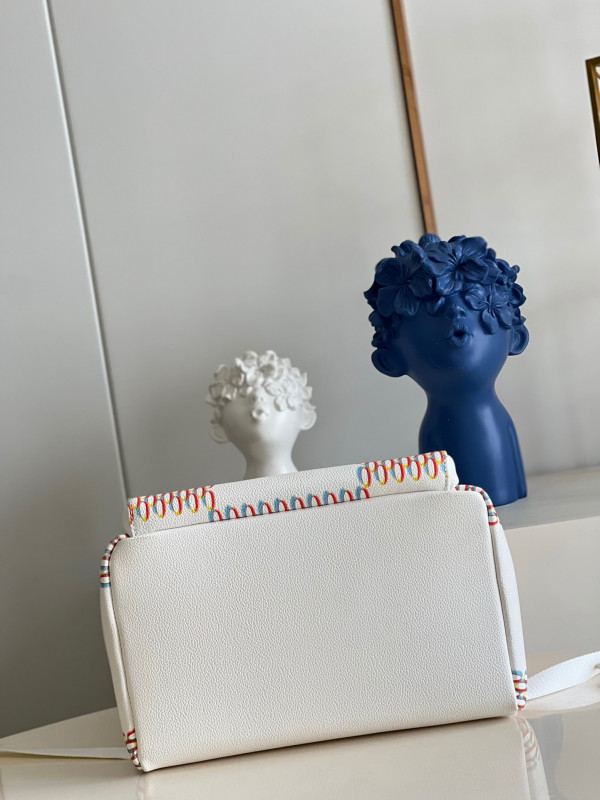 l0*is V*t0n racer backpack