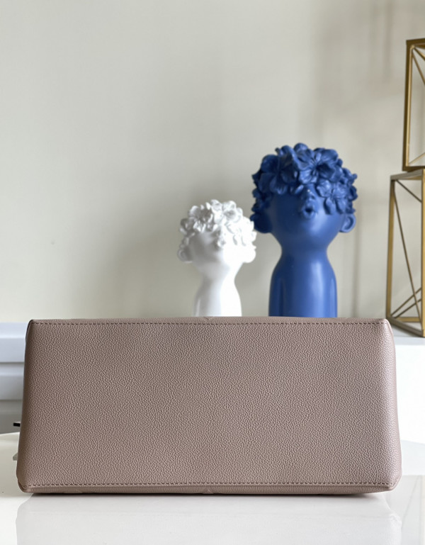 l0*is V*t0n grand palais