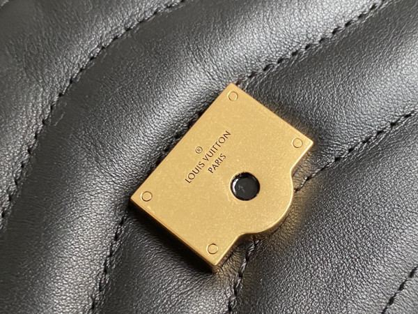 l0*is V*t0n new wave chain bag