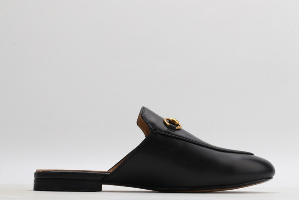 G*u*i princetown slipper