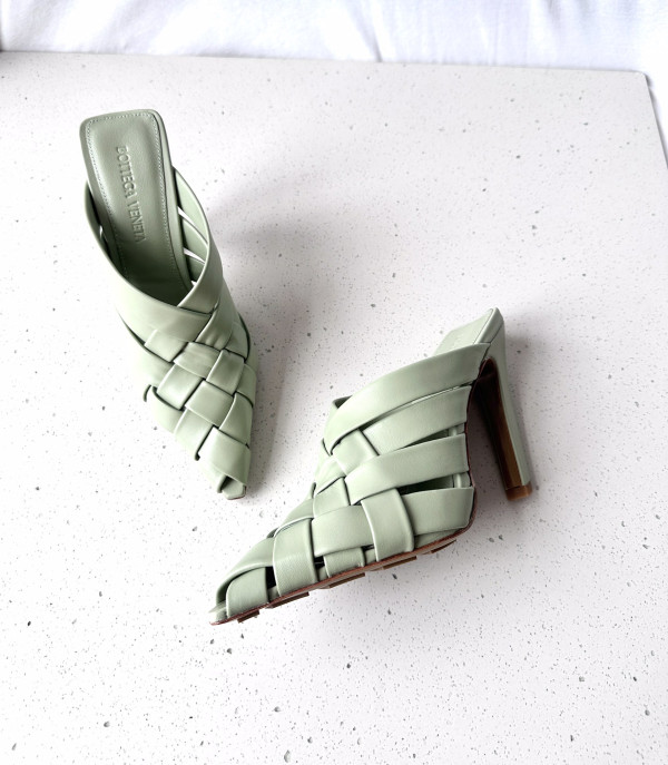 bo*te*ga Ve*ne*ta alfie mule