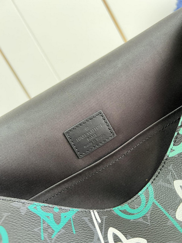 l0*is V*t0n archy messenger mm