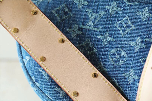 l0*is V*t0n croissant mm