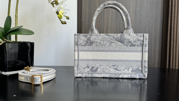 DIRO MINI BOOK TOTE-21.5*13*7.5CM