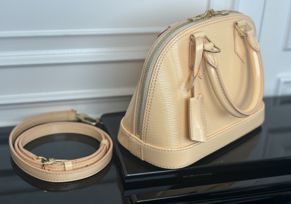 l0*is V*t0n alma bb-23.5*17.5*11.5cm