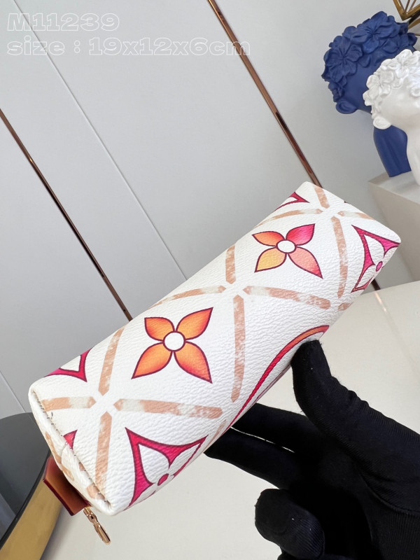 l0*is V*t0n pochette cosmétique pm