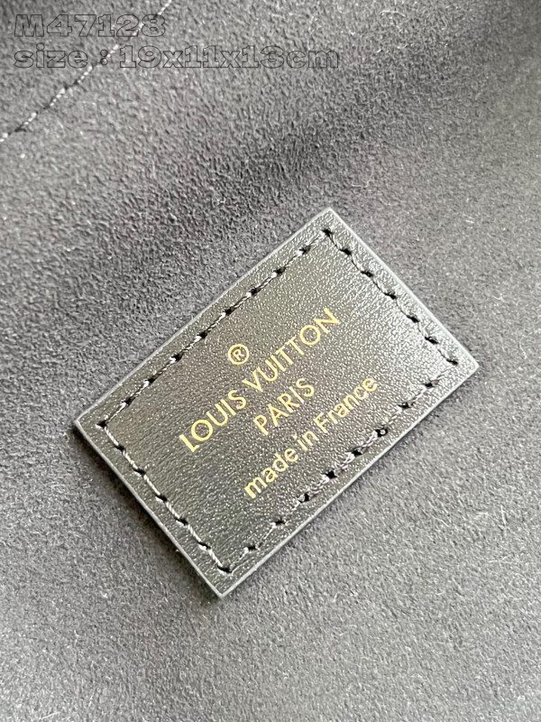 l0*is V*t0n vanity pm