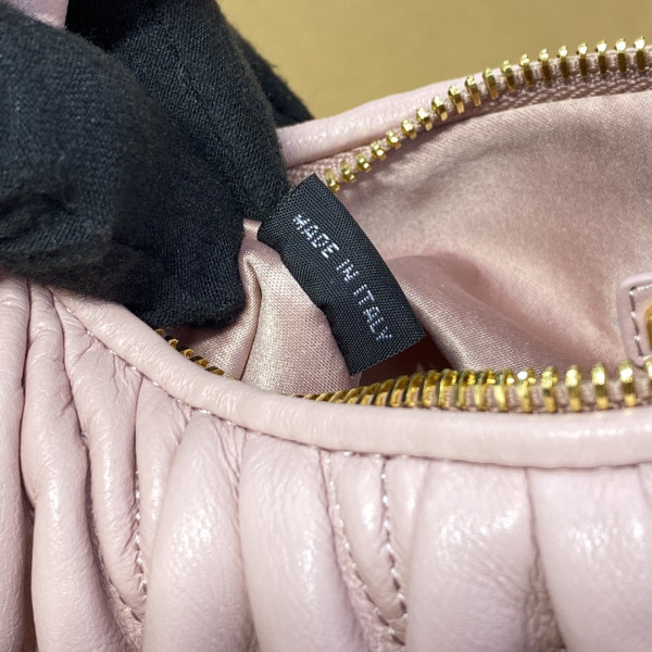 M*um*u wander matelassé nappa leather hobo bag