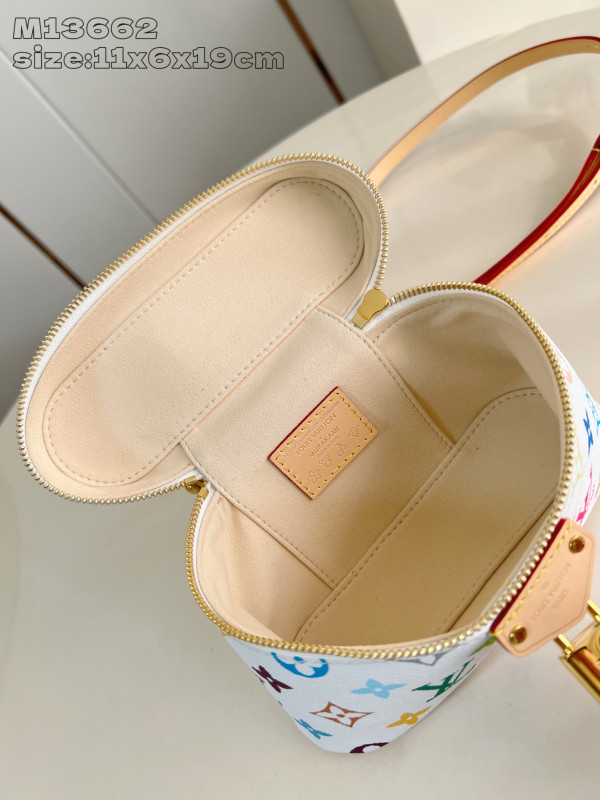 l0*is V*t0n vanity pouch-19 x 11.5 x 6.5 cm