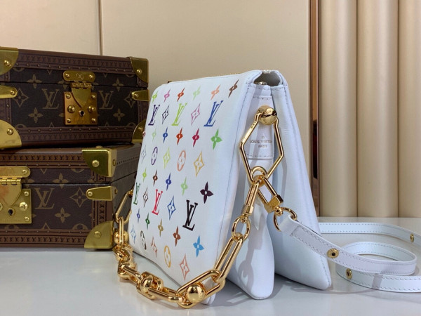 l0*is V*t0n coussin bb