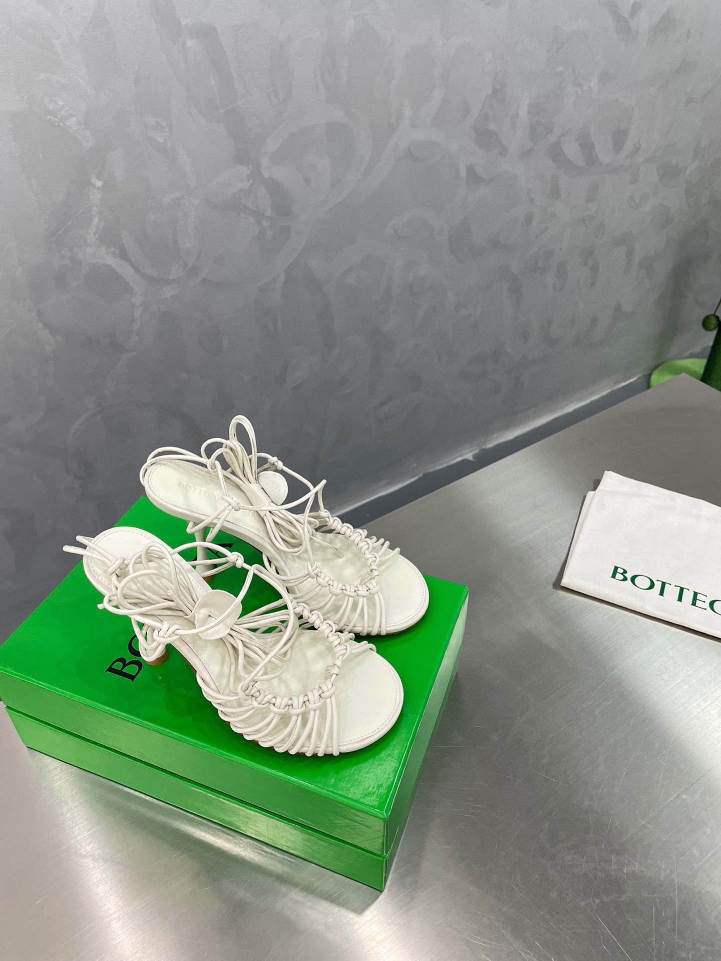 bo*te*ga Ve*ne*ta dot